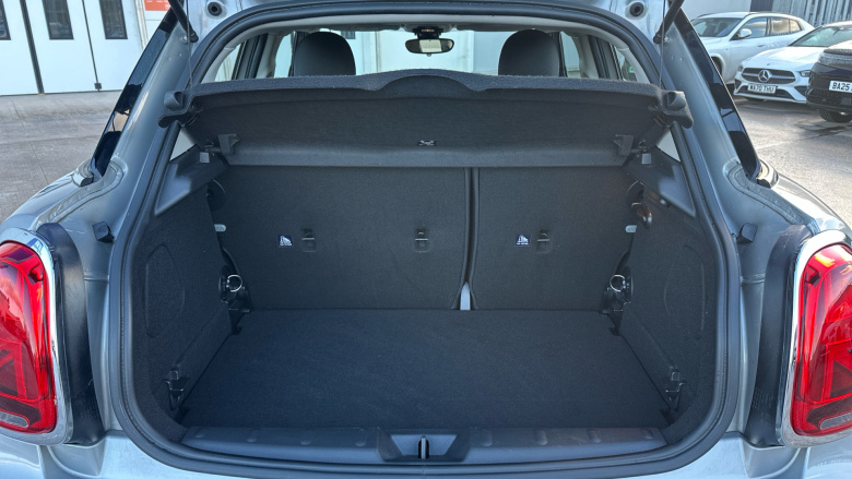 MINI Hatchback 1.5 Cooper Classic 5dr Petrol Hatchback